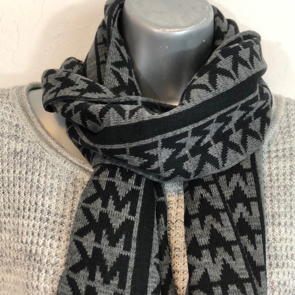 NWT Michael Kors  Black And Gray Scarf